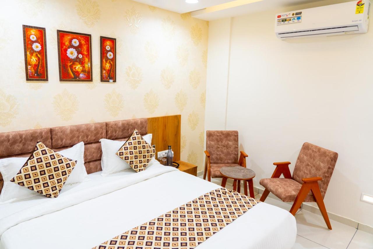 Hotel Lee Grand Ānand エクステリア 写真