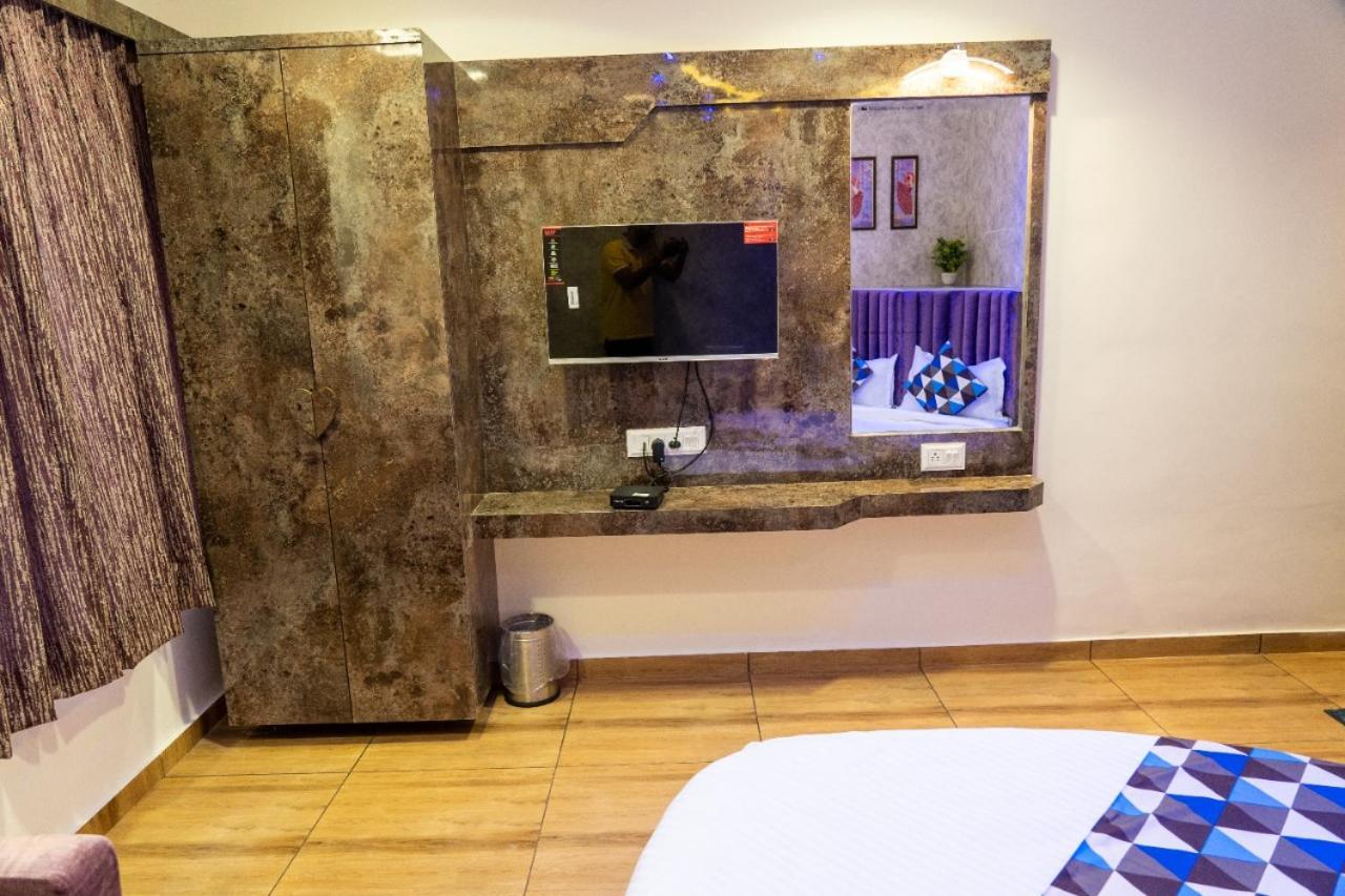 Hotel Lee Grand Ānand エクステリア 写真