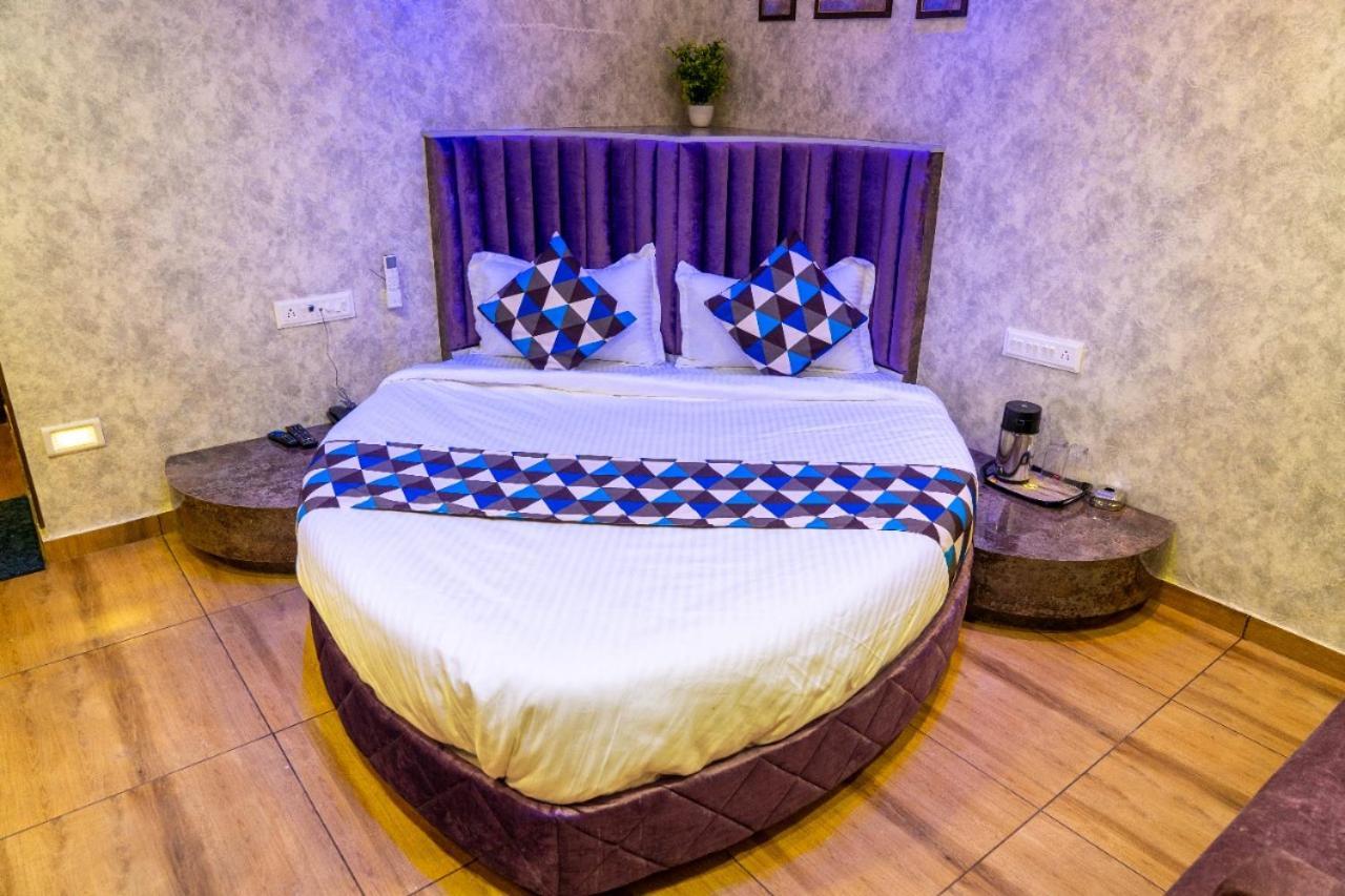 Hotel Lee Grand Ānand エクステリア 写真